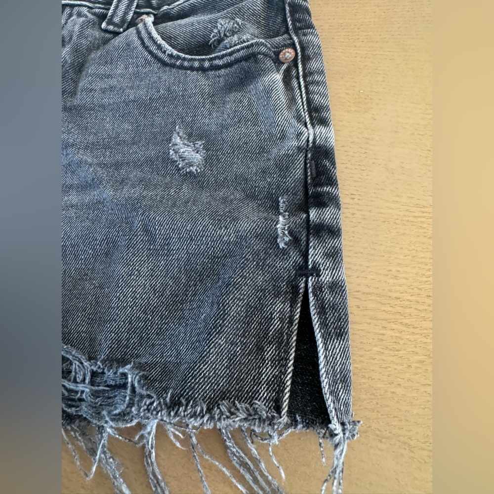 Express Charcoal Black Frayed Distressed Denim Button Fly Jean Shorts - Picture 9 of 9